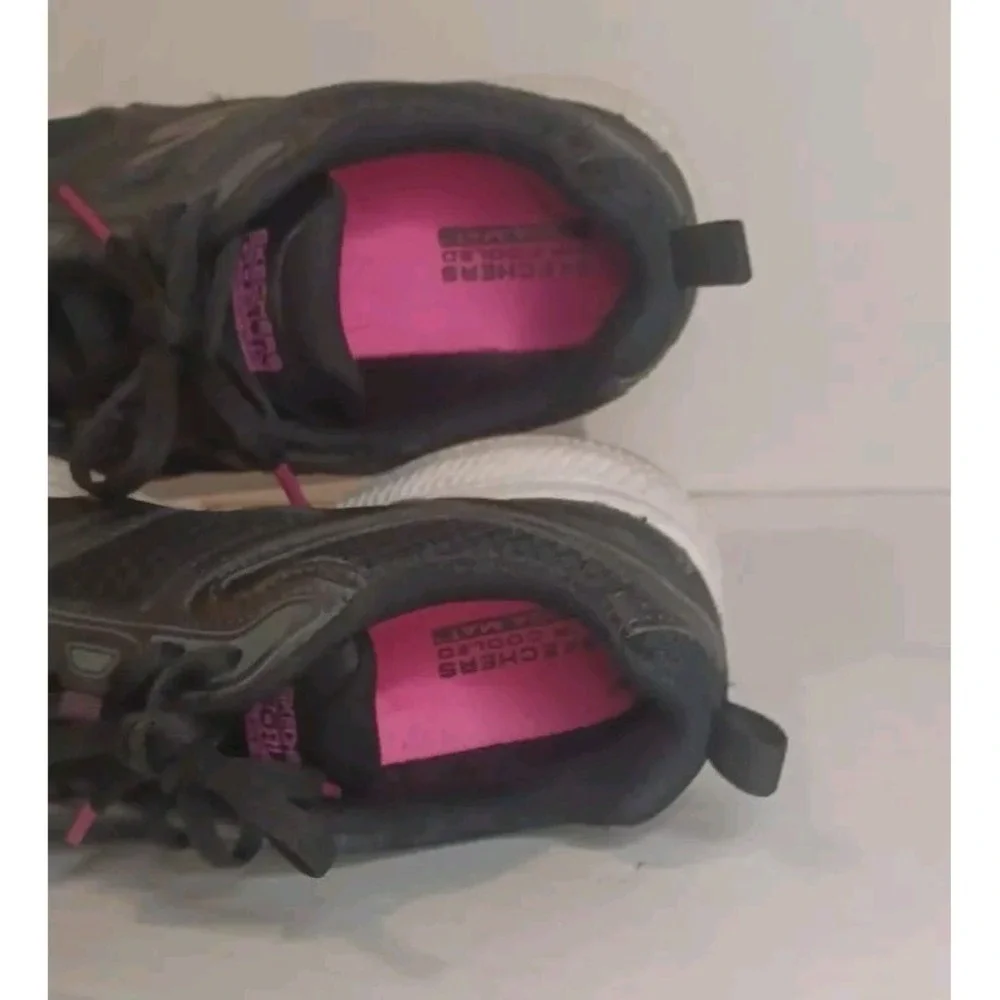 Skechers Go Run Consistent Women's 6.5 SN 128075‎ Color: BKPK Great Condition